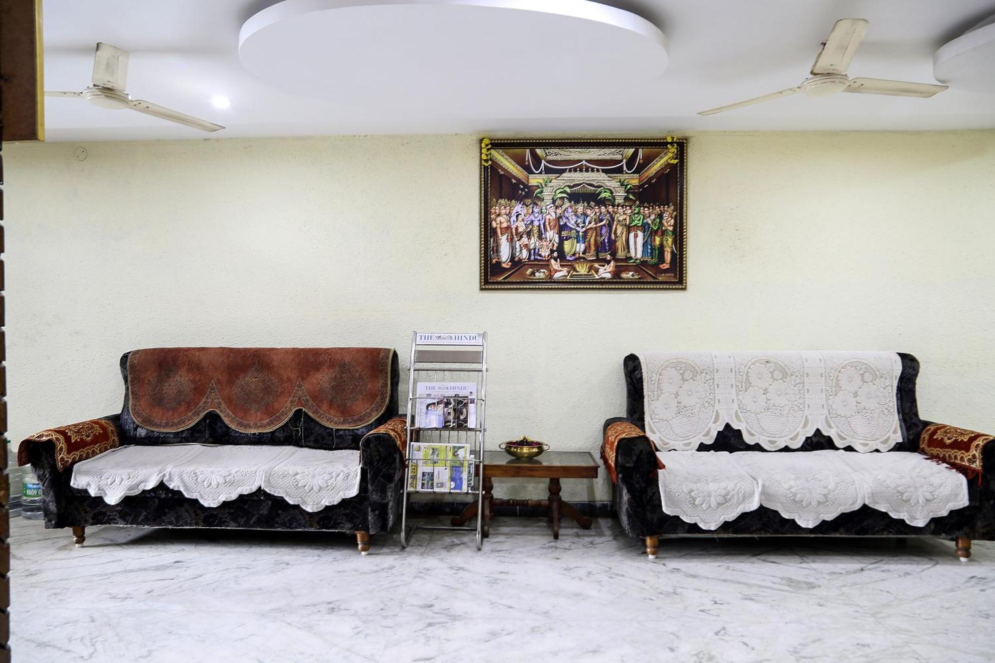 ホテル Collection O Poojith Residency ティルパティ エクステリア 写真